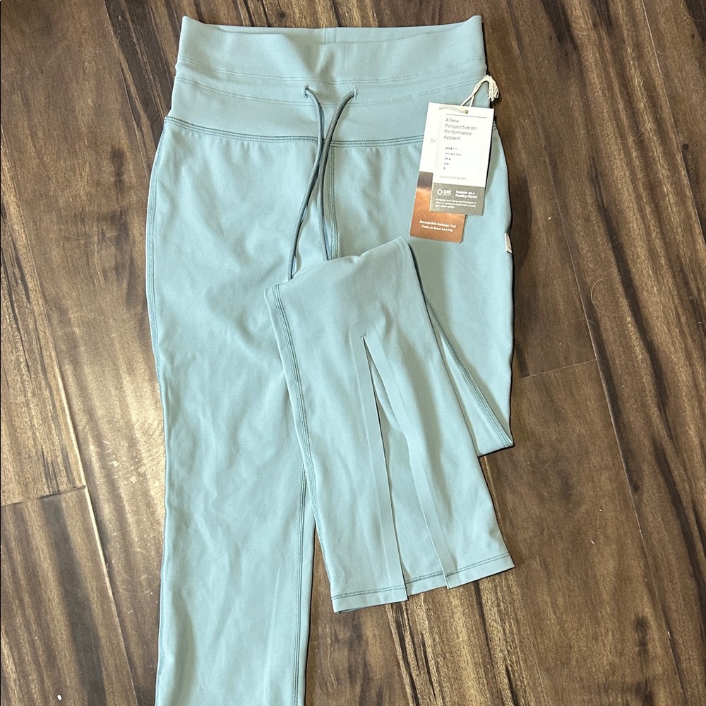 Vuori split flare Light Blue leggings